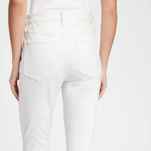 Mid Rise Universal Legging Jeans - Picture 5 of 9